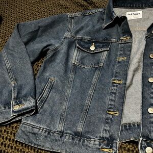 🧥 Old Navy L Classic Denim Jacket Medium Wash 100% Cotton Trucker